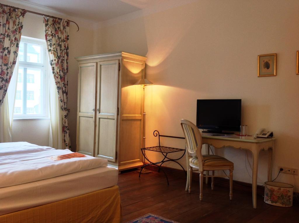 Hotel Adler Rudolstadt Phòng bức ảnh